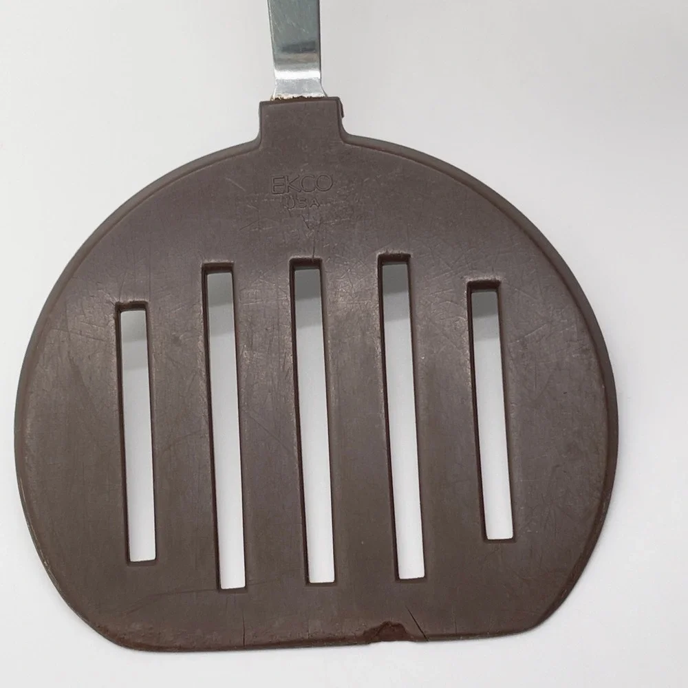 Vintage EKCO Slotted Spatula Turner Brown Nylon Tan Handle USA Kitchen Tool